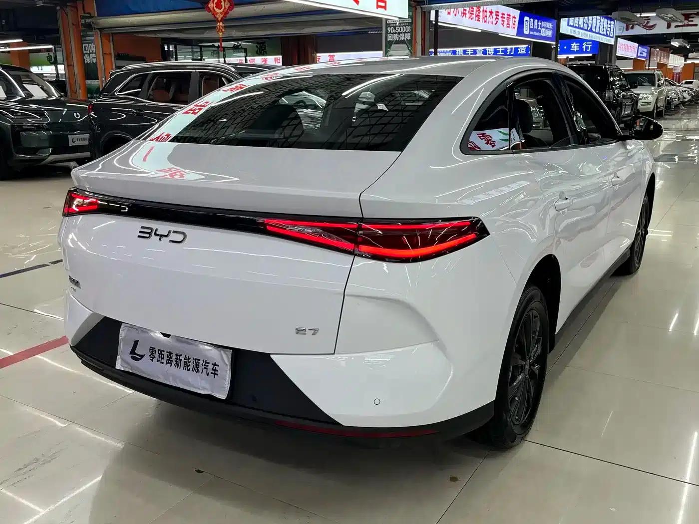 BYD e7 2025 520 Smart Travel Edition — миниатюра 6