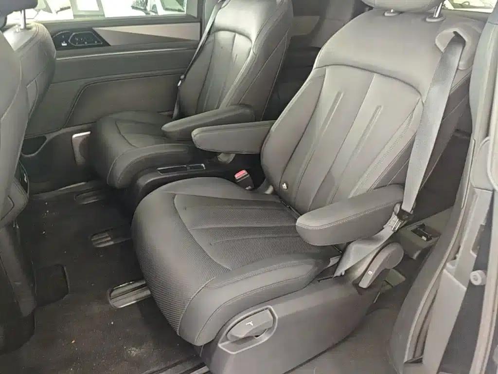 BYD M9 2025 1060 Navigator Edition — миниатюра 17