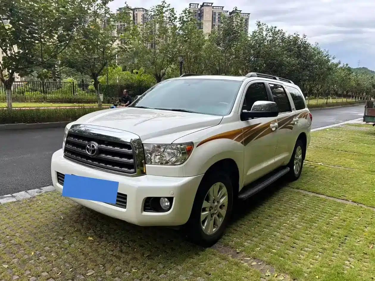 Sequoia 2010 5.7 Platinum Edition — миниатюра 1