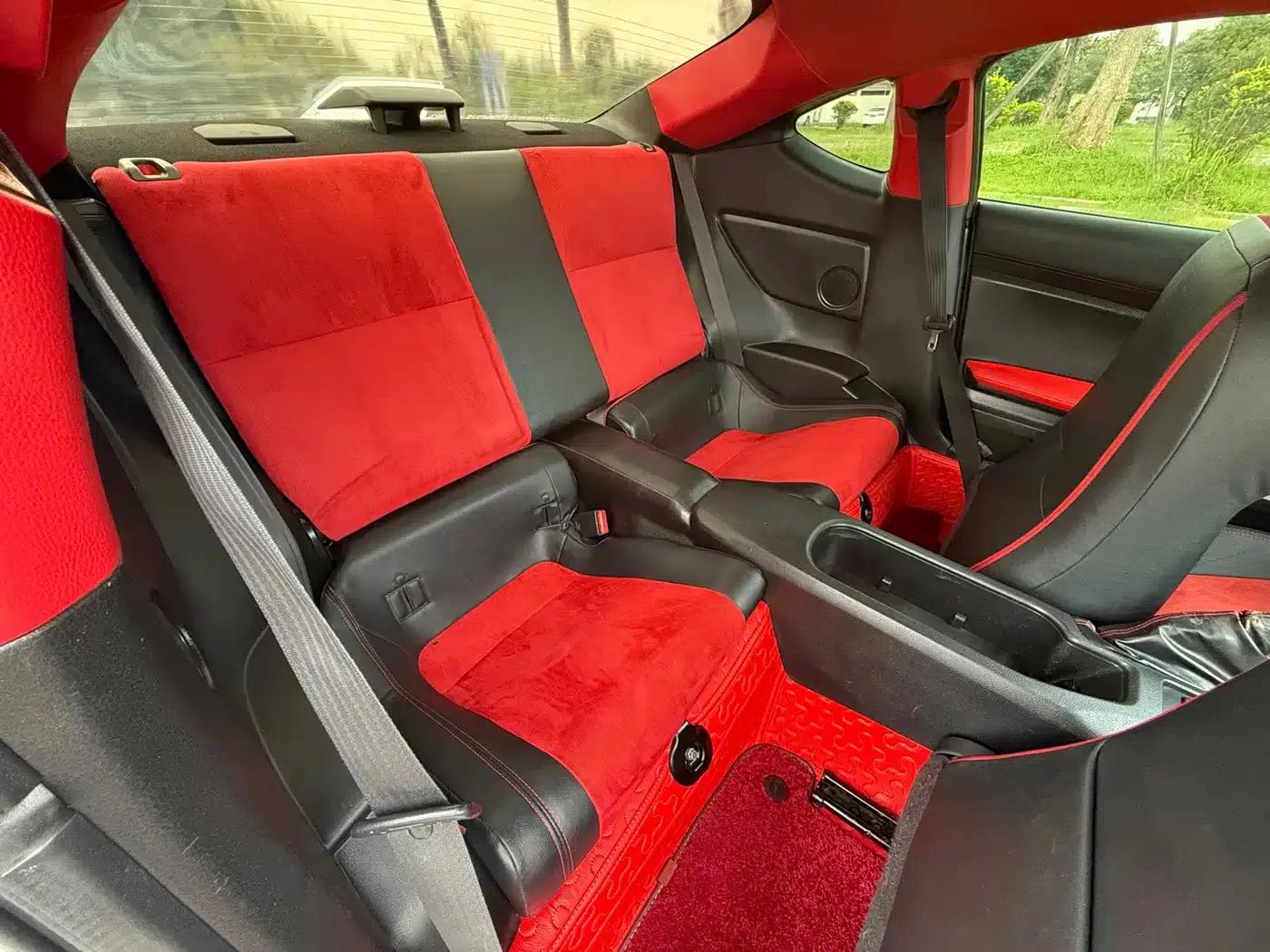 Toyota 86 2014 2.0L Automatic Luxury — миниатюра 15