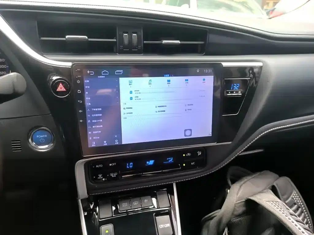 Corolla Hybrid E+ 2019 1.8L E-CVT Leading Edition — миниатюра 13