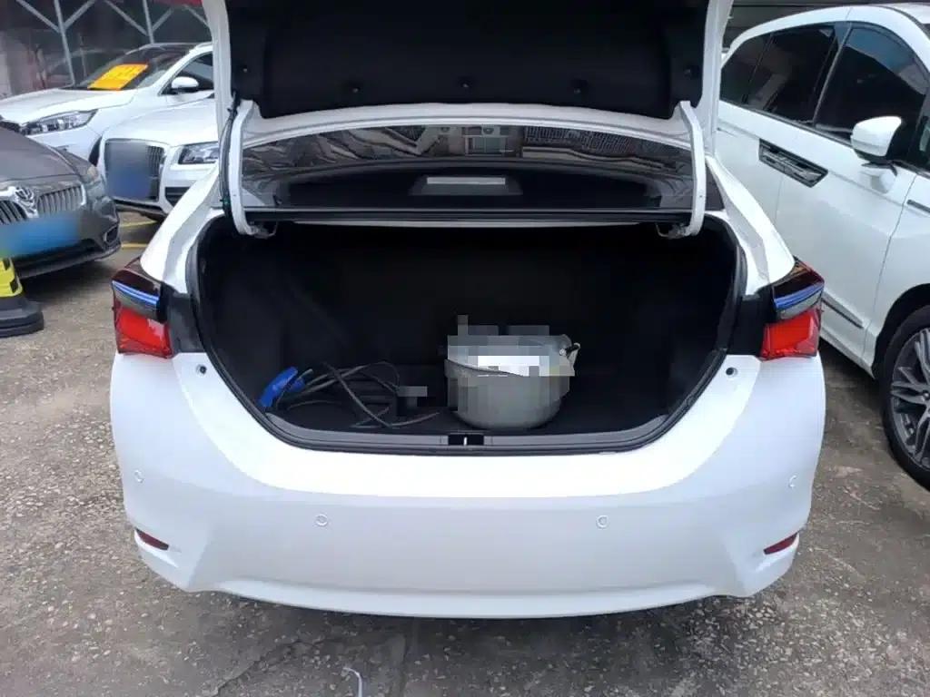 Corolla Hybrid E+ 2019 1.8L E-CVT Leading Edition — миниатюра 19