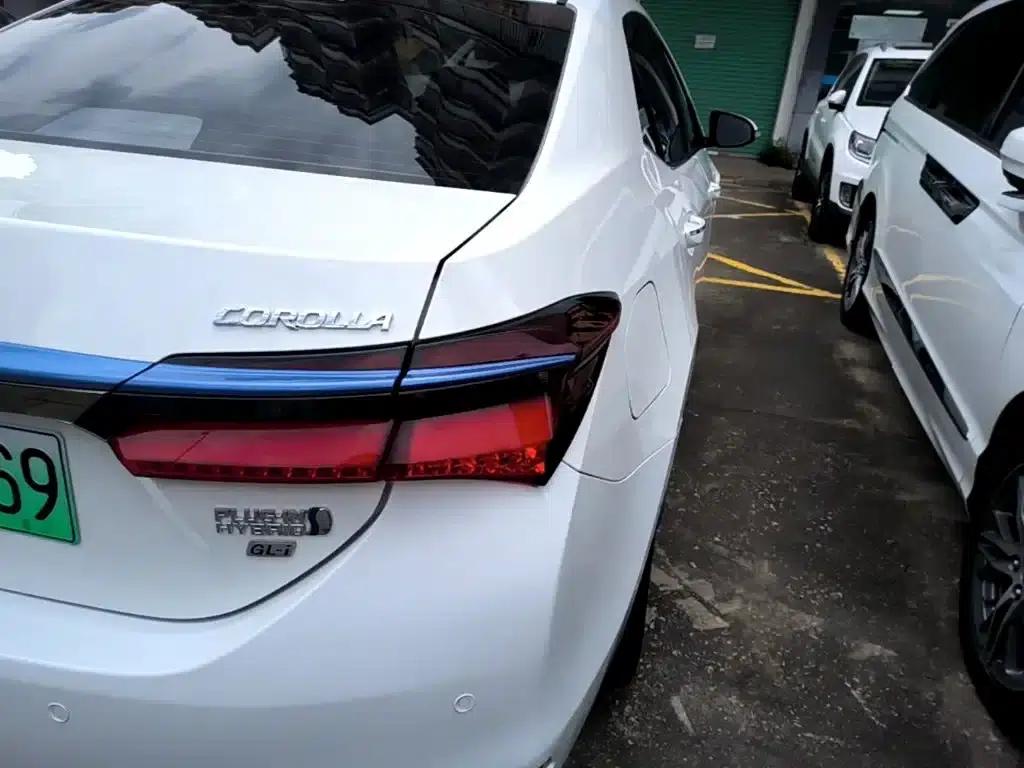 Corolla Hybrid E+ 2019 1.8L E-CVT Leading Edition — миниатюра 8