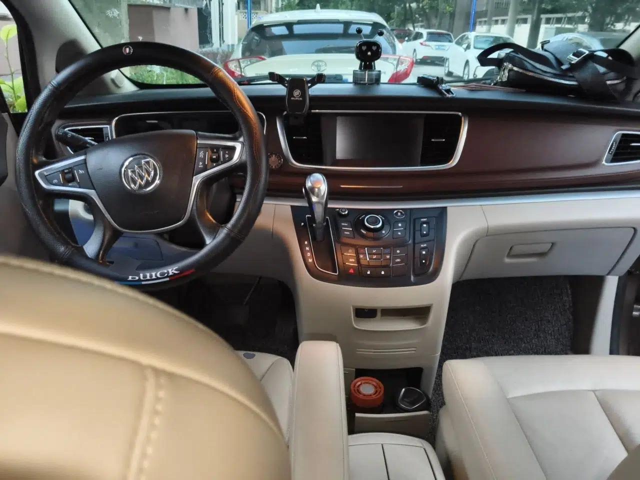 Buick GL8 2018 28T Comfort Model China VI Standard — миниатюра 9
