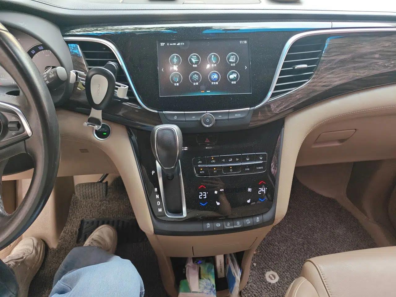 Buick GL8 2017 ES 28T Luxury Model China V Standard — миниатюра 10