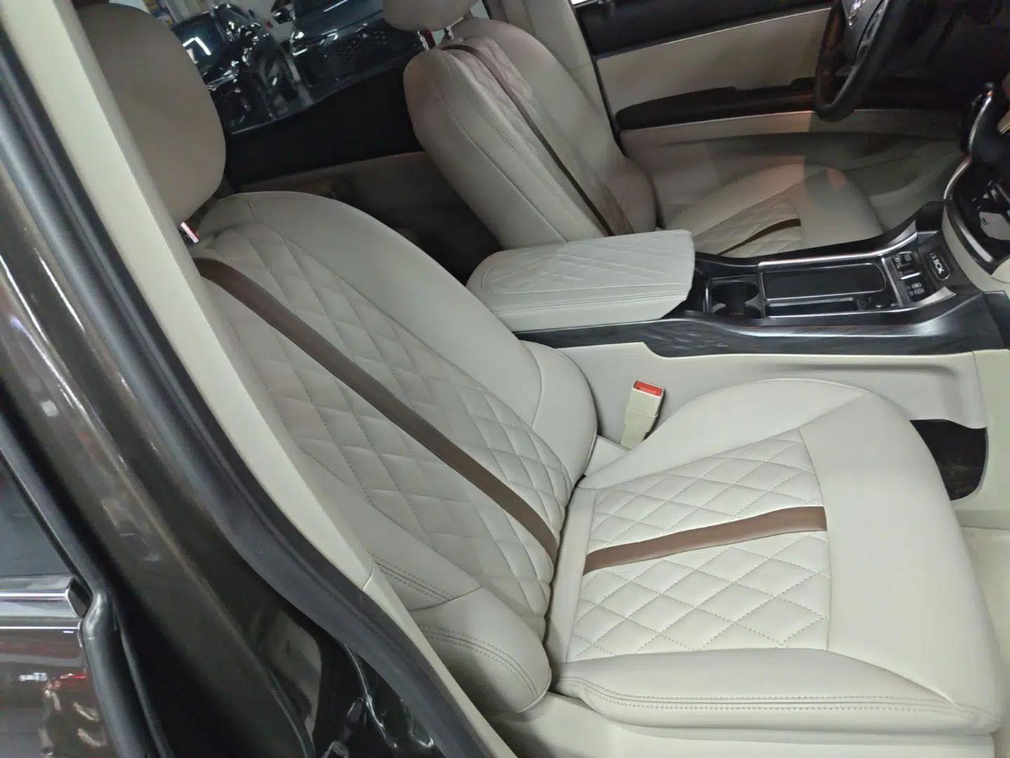 Buick GL8 2021 Land Cruiser Executive Class 652T Comfort Model — миниатюра 19