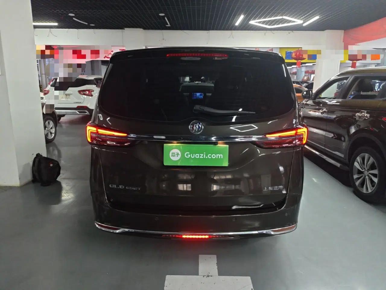 Buick GL8 2021 Land Cruiser Executive Class 652T Comfort Model — миниатюра 5