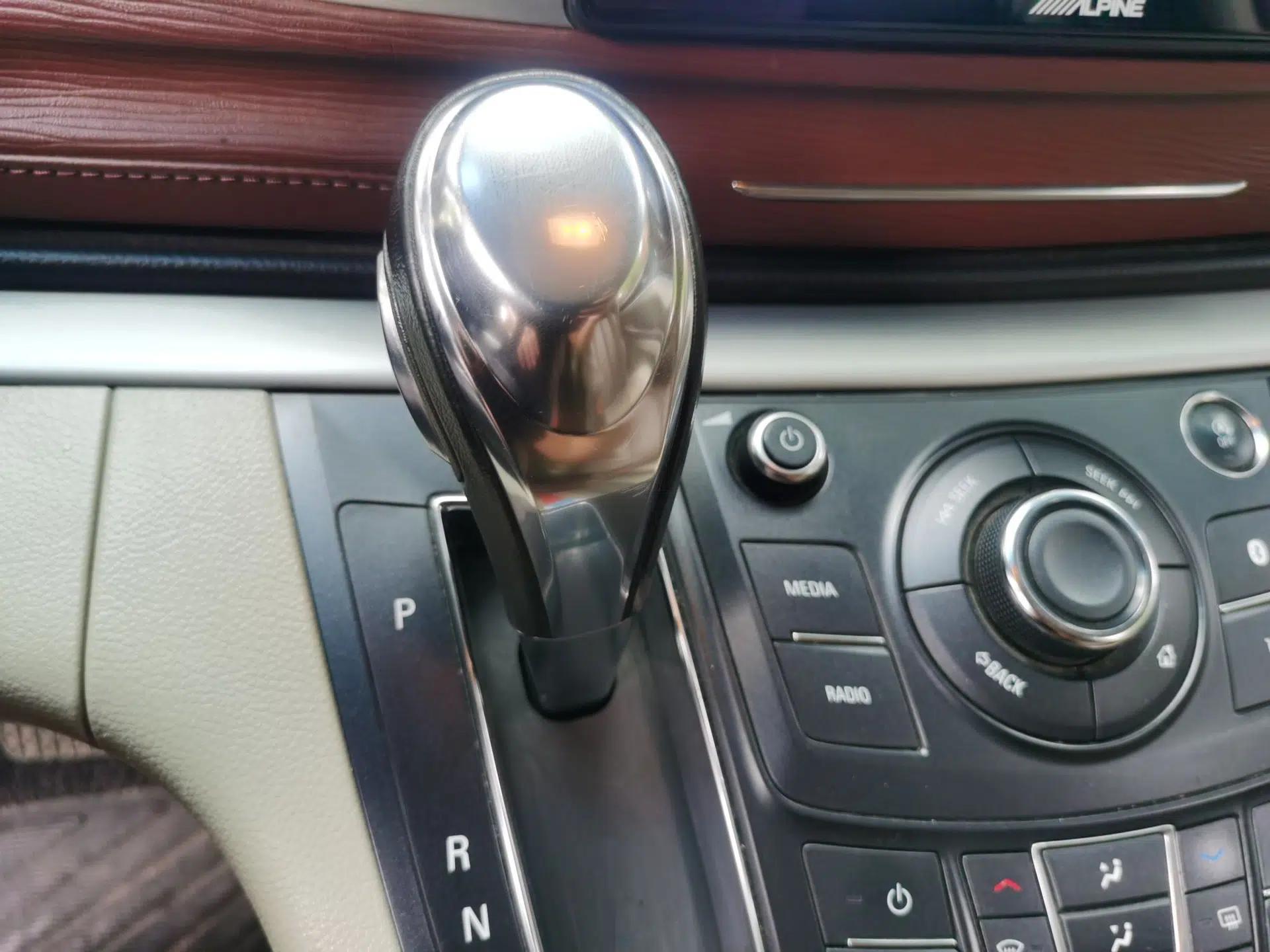 Buick GL8 2018 28T Comfort Model China VI Standard — миниатюра 14