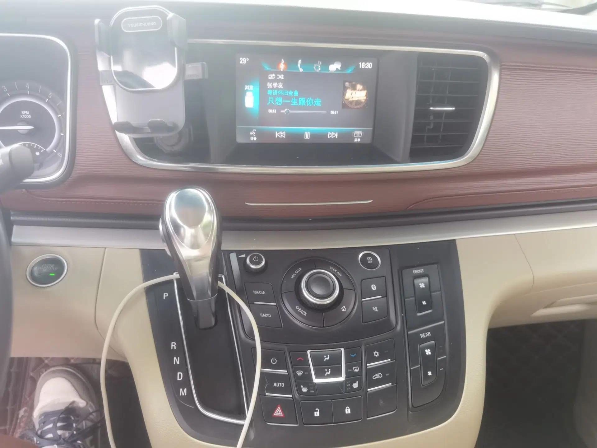 Buick GL8 2017 25S Prestige Version China V Standard — миниатюра 13