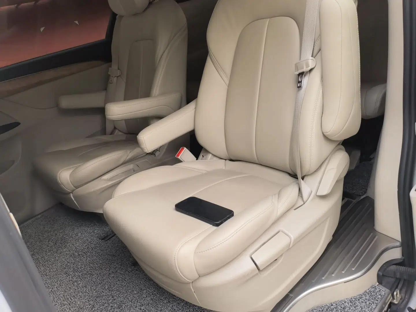 Buick GL8 2017 ES 28T Comfort Model China V Standard — миниатюра 17