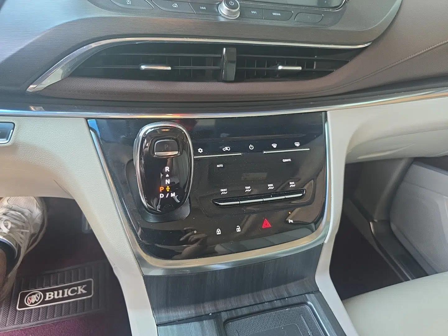 Buick GL8 2020 Land Business Class 652T Premium Model — миниатюра 14