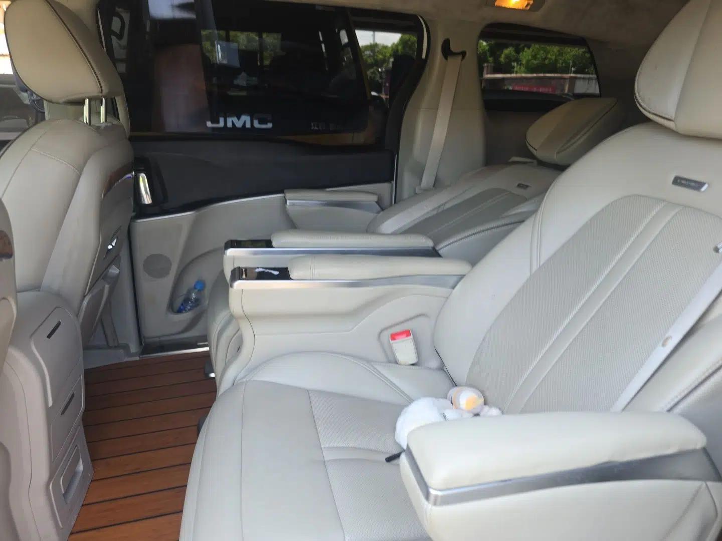 Buick GL8 2020 Land Business Class 652T Premium Model — миниатюра 17
