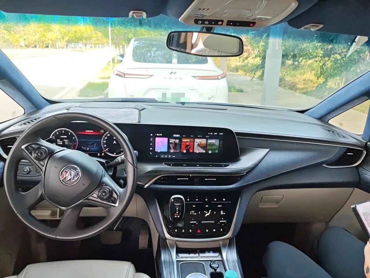Buick GL8 2021 ES Landtrek 653T Comfort Edition — миниатюра 9