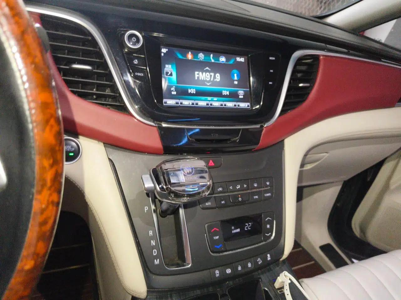 Buick GL8 2018 ES 28T Comfort Model China VI Standard — миниатюра 13