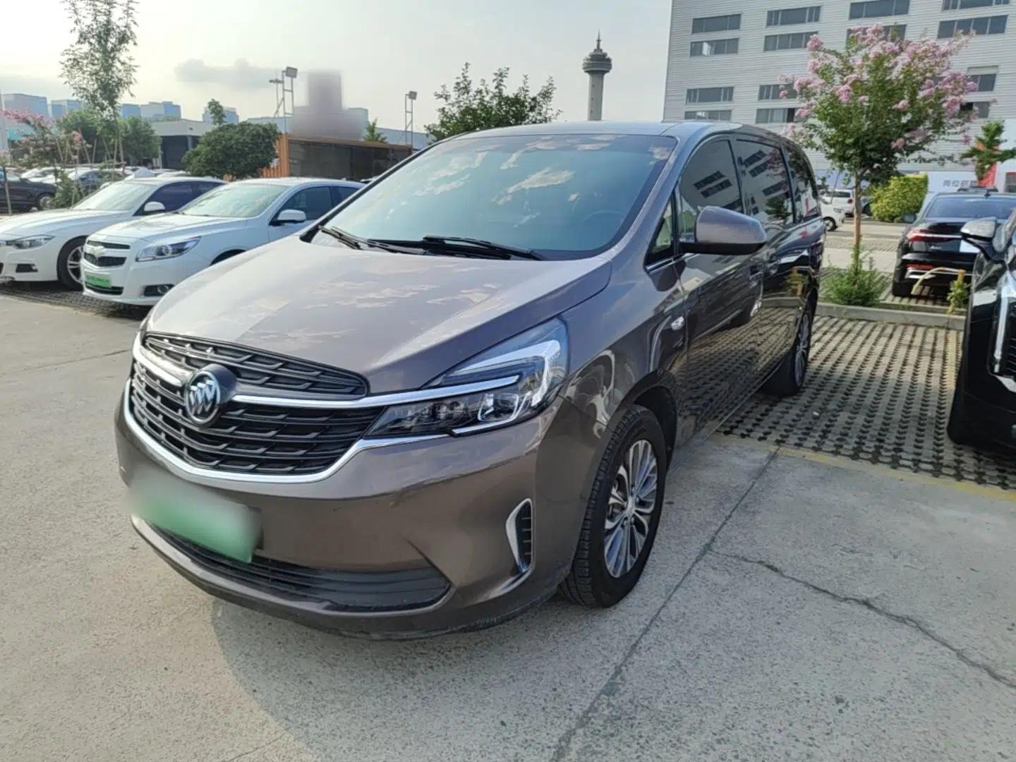 Buick GL8 2020 Land Cruiser Executive Class 652T Comfort Model — миниатюра 1