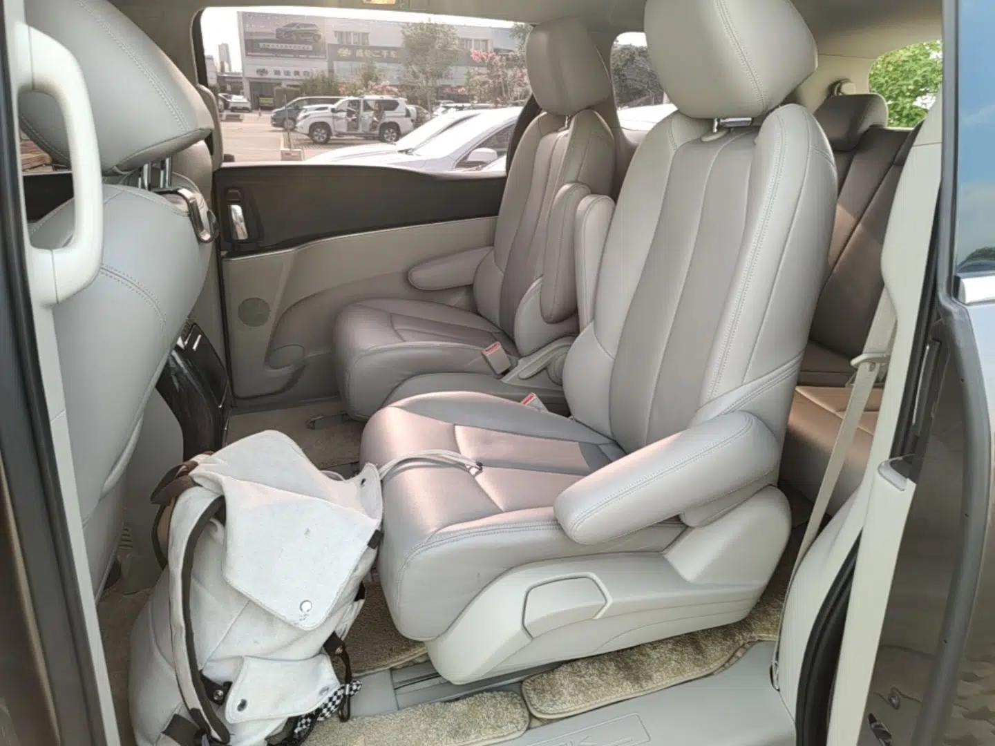Buick GL8 2020 Land Cruiser Executive Class 652T Comfort Model — миниатюра 20