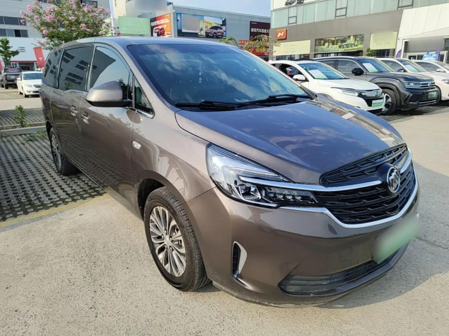 Buick GL8 2020 Land Cruiser Executive Class 652T Comfort Model — миниатюра 3