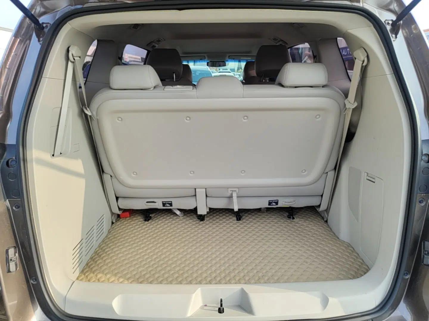 Buick GL8 2020 Land Cruiser Executive Class 652T Comfort Model — миниатюра 22