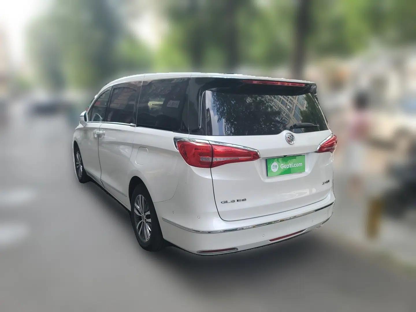 Buick GL8 2017 ES 28T Flagship Model China V Standard — миниатюра 4