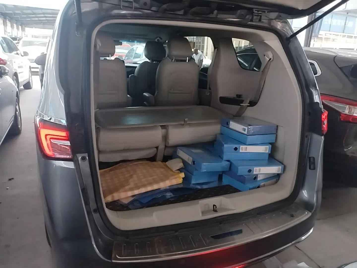Buick GL8 2021 Land Cruiser Executive Class 652T Comfort Model — миниатюра 27