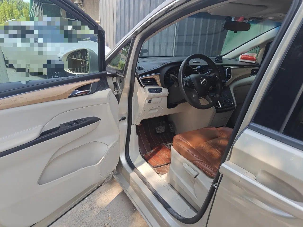 Buick GL8 2017 ES 28T Comfort Model China V Standard — миниатюра 16