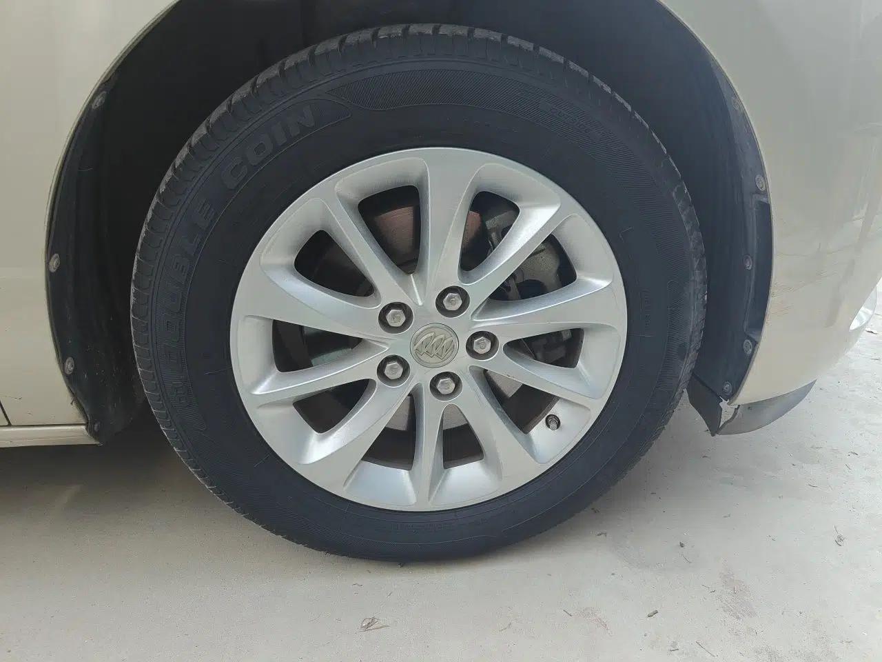 Buick GL8 2017 ES 28T Comfort Model China V Standard — миниатюра 8