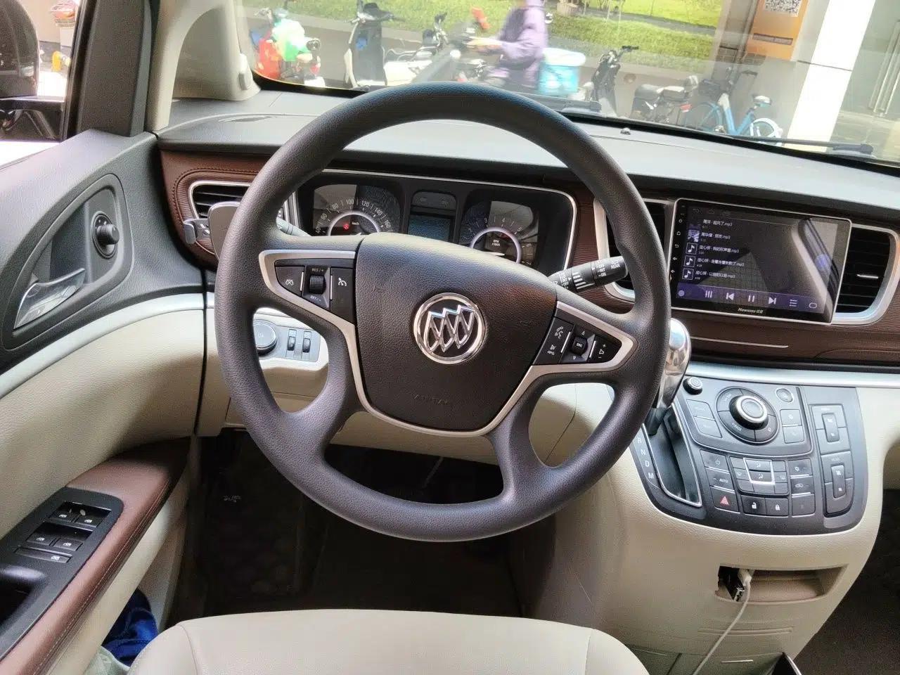Buick GL8 2017 25S Comfort Version China V Standard — миниатюра 10