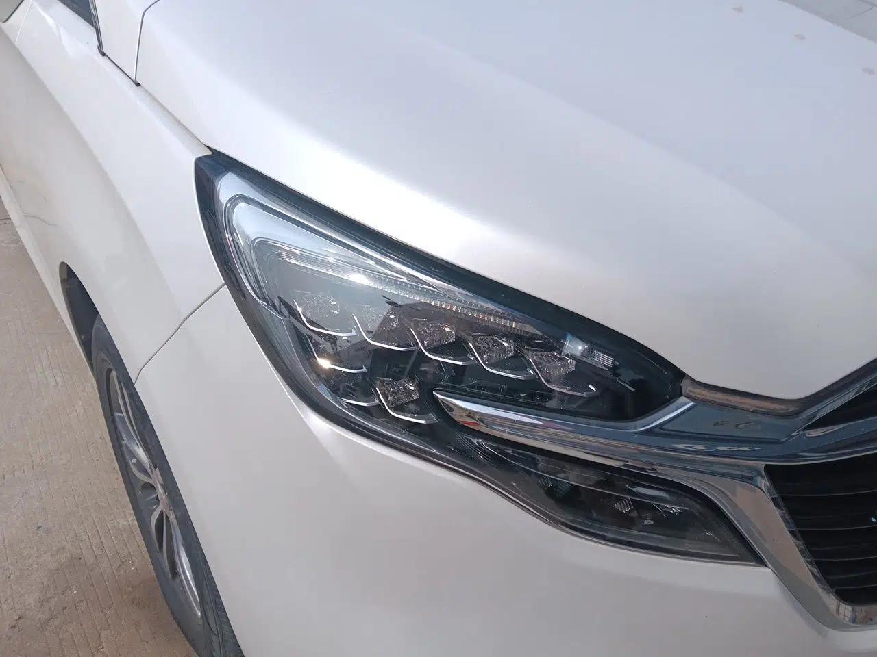 Buick GL8 2020 ES Land Cruiser 653T Comfort Edition — миниатюра 7