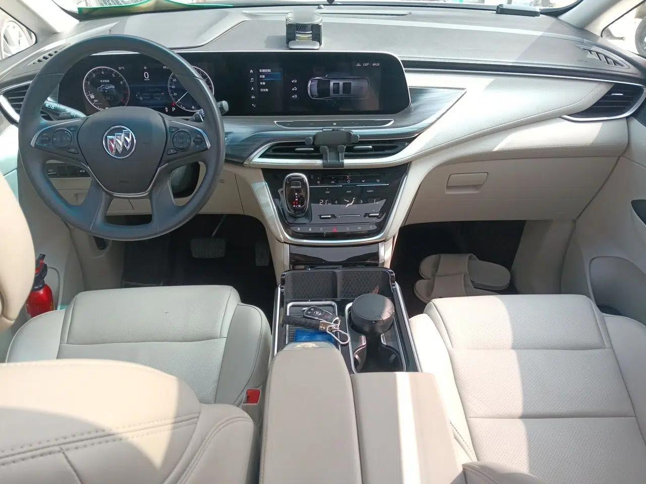 Buick GL8 2020 ES Land Cruiser 653T Comfort Edition — миниатюра 9