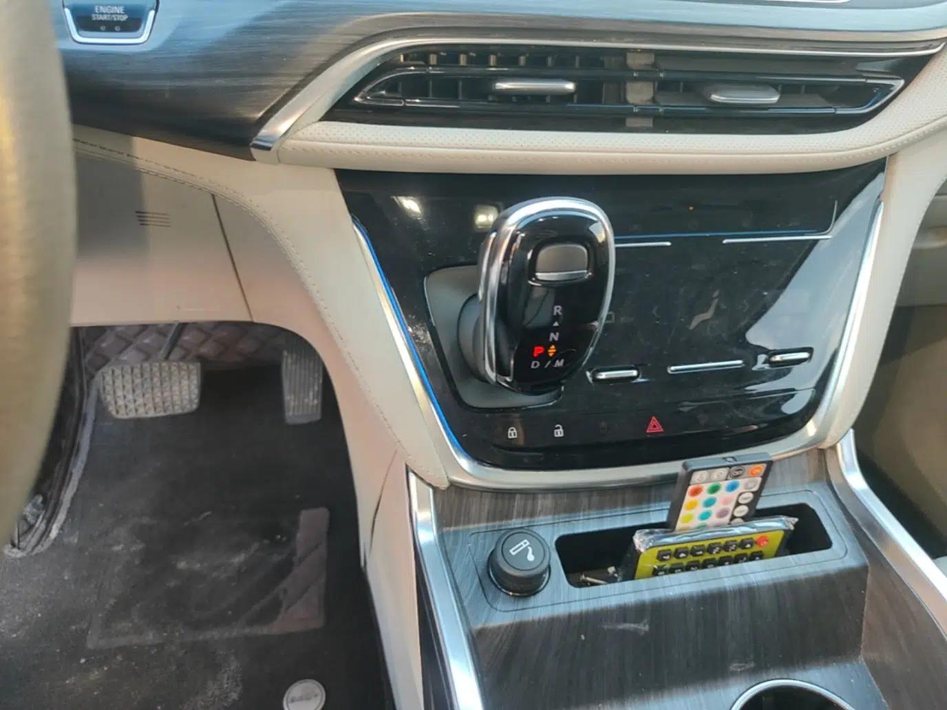 Buick GL8 2023 ES Lu Zun Comfort Model — миниатюра 16