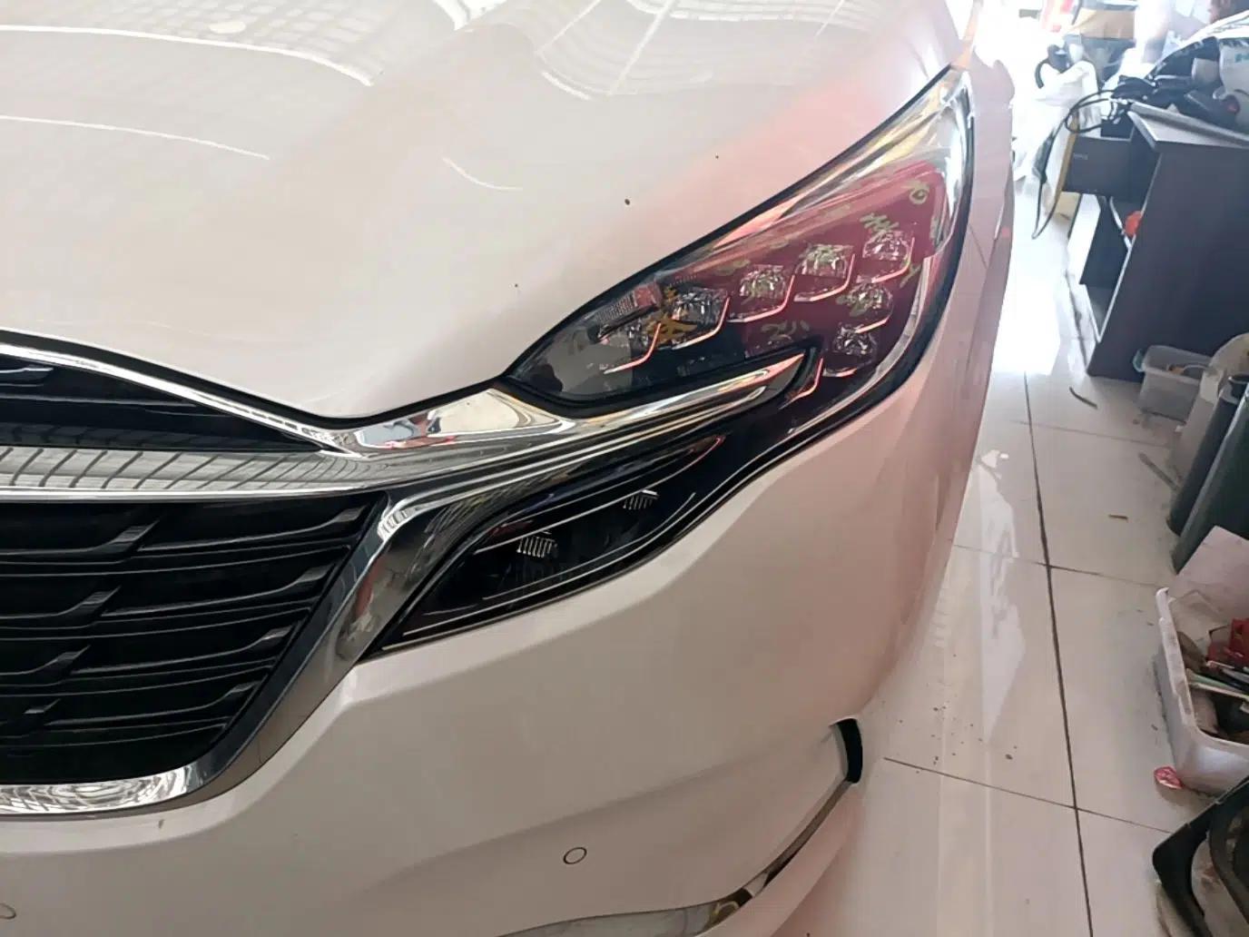 Buick GL8 2021 ES Land Cruiser 653T Luxury Edition — миниатюра 8