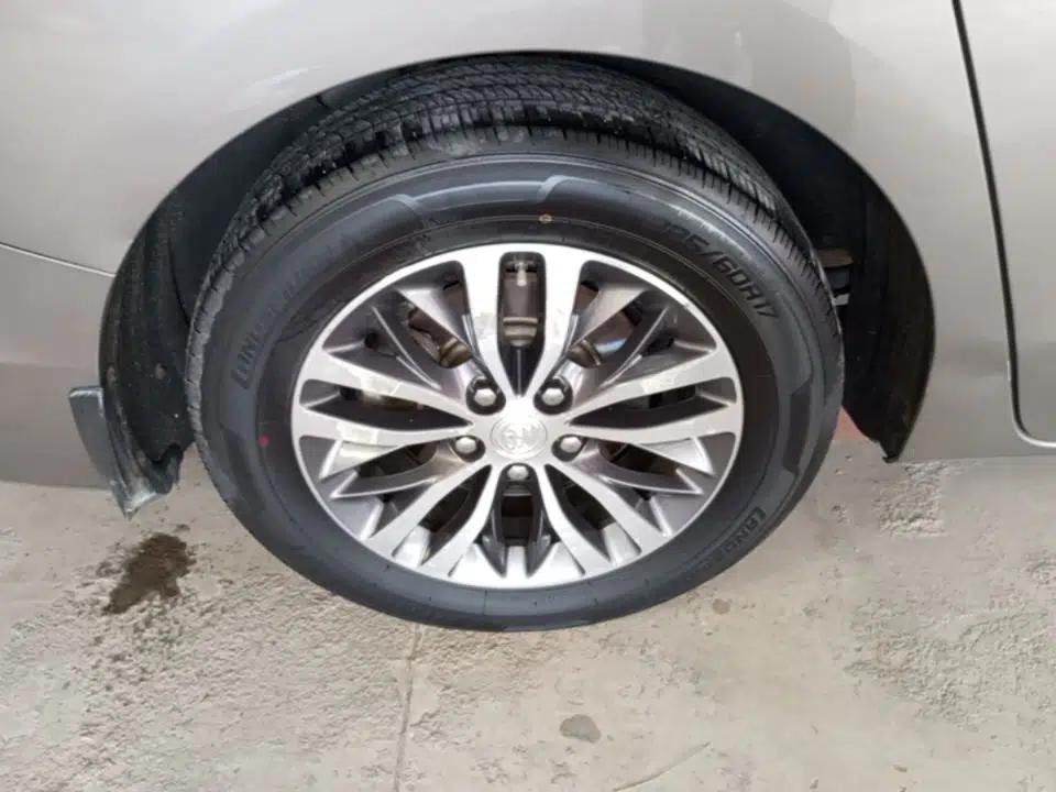 Buick GL8 2021 ES Landtrek 653T Comfort Edition — миниатюра 11