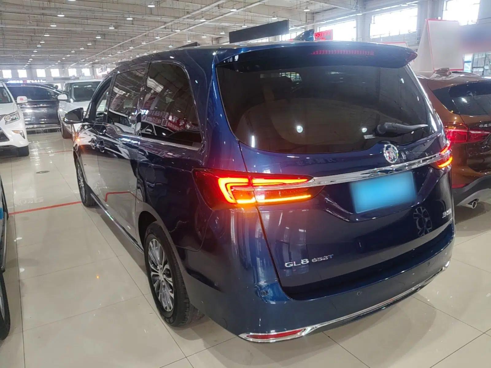 Buick GL8 2023 Land Business Class Smart Deluxe Model — миниатюра 4