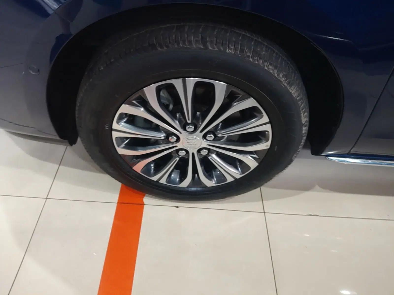 Buick GL8 2023 Land Business Class Smart Deluxe Model — миниатюра 10