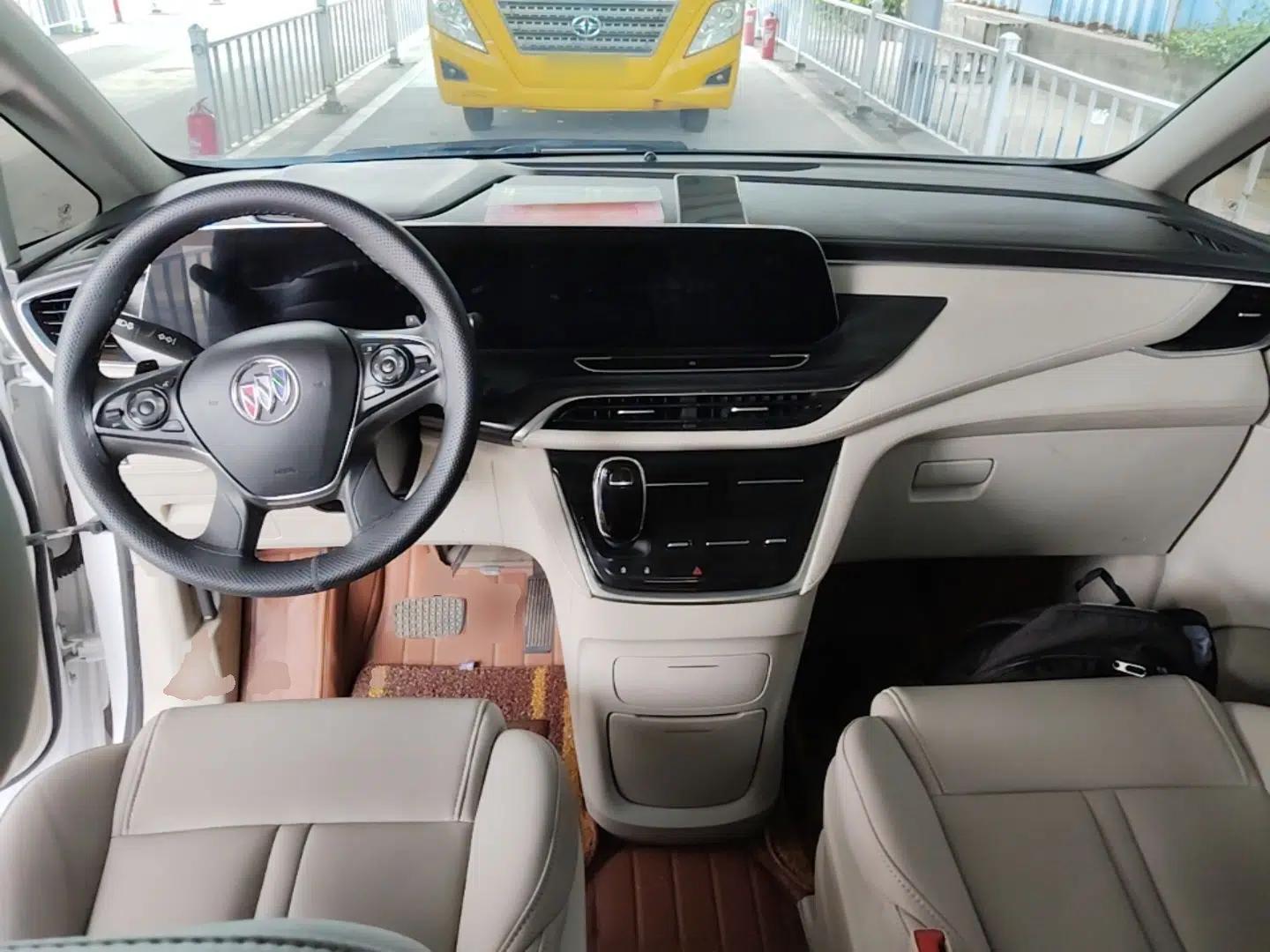 Buick GL8 2021 ES Landtrek 653T Comfort Edition — миниатюра 12