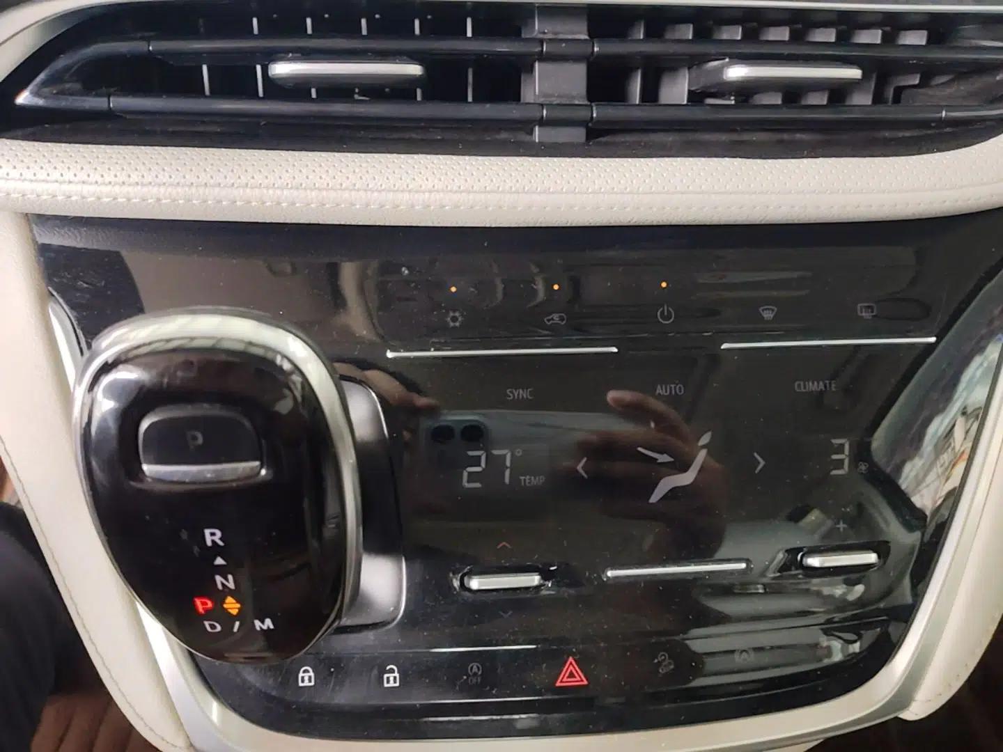 Buick GL8 2021 ES Landtrek 653T Comfort Edition — миниатюра 16