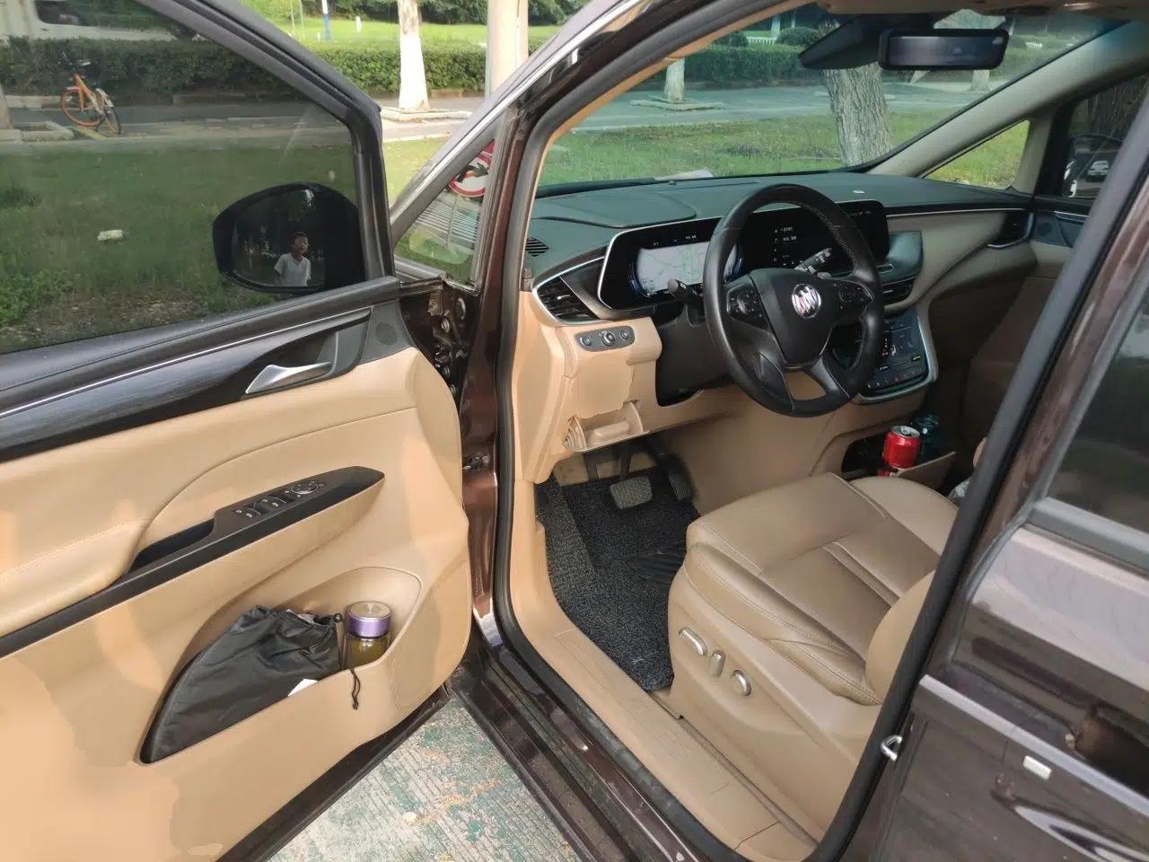 Buick GL8 2021 ES Land Cruiser 653T Luxury Edition — миниатюра 16
