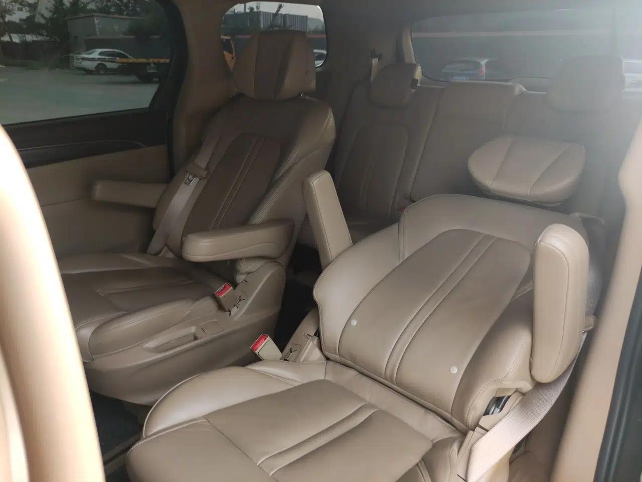 Buick GL8 2021 ES Land Cruiser 653T Luxury Edition — миниатюра 17