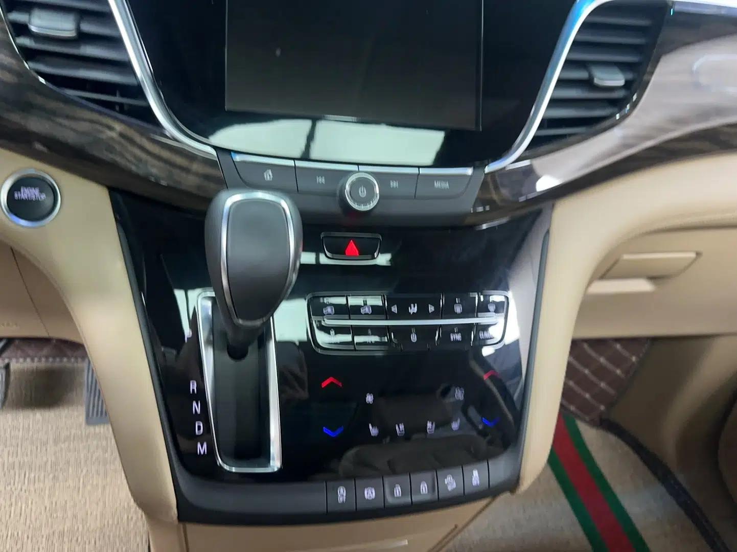 Buick GL8 2017 ES 28T Flagship Model China V Standard — миниатюра 11