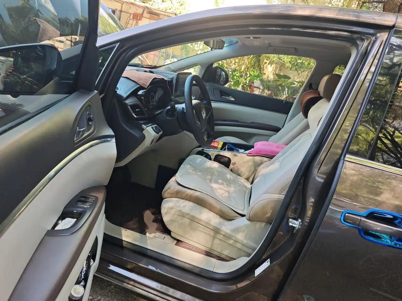 Buick GL8 2023 Land Executive Class Comfort Model — миниатюра 16
