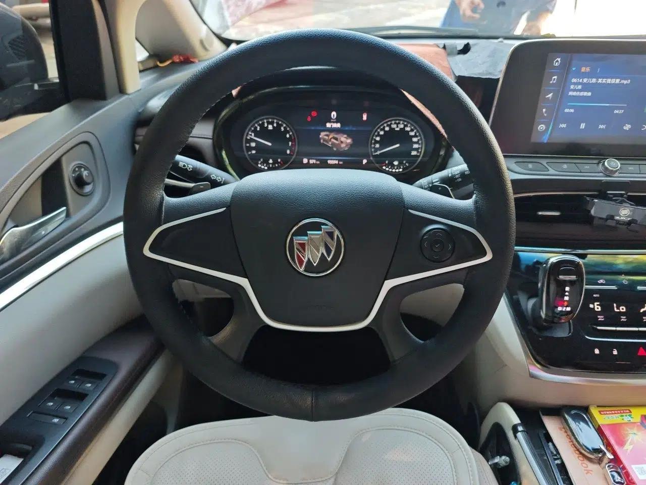 Buick GL8 2023 Land Executive Class Comfort Model — миниатюра 10