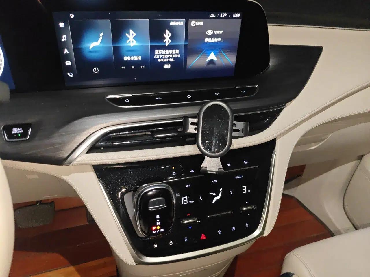 Buick GL8 2022 ES Landtrek 653T Comfort Edition — миниатюра 13