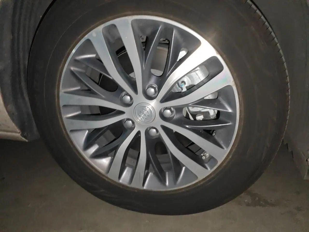 Buick GL8 2022 ES Landtrek 653T Comfort Edition — миниатюра 8