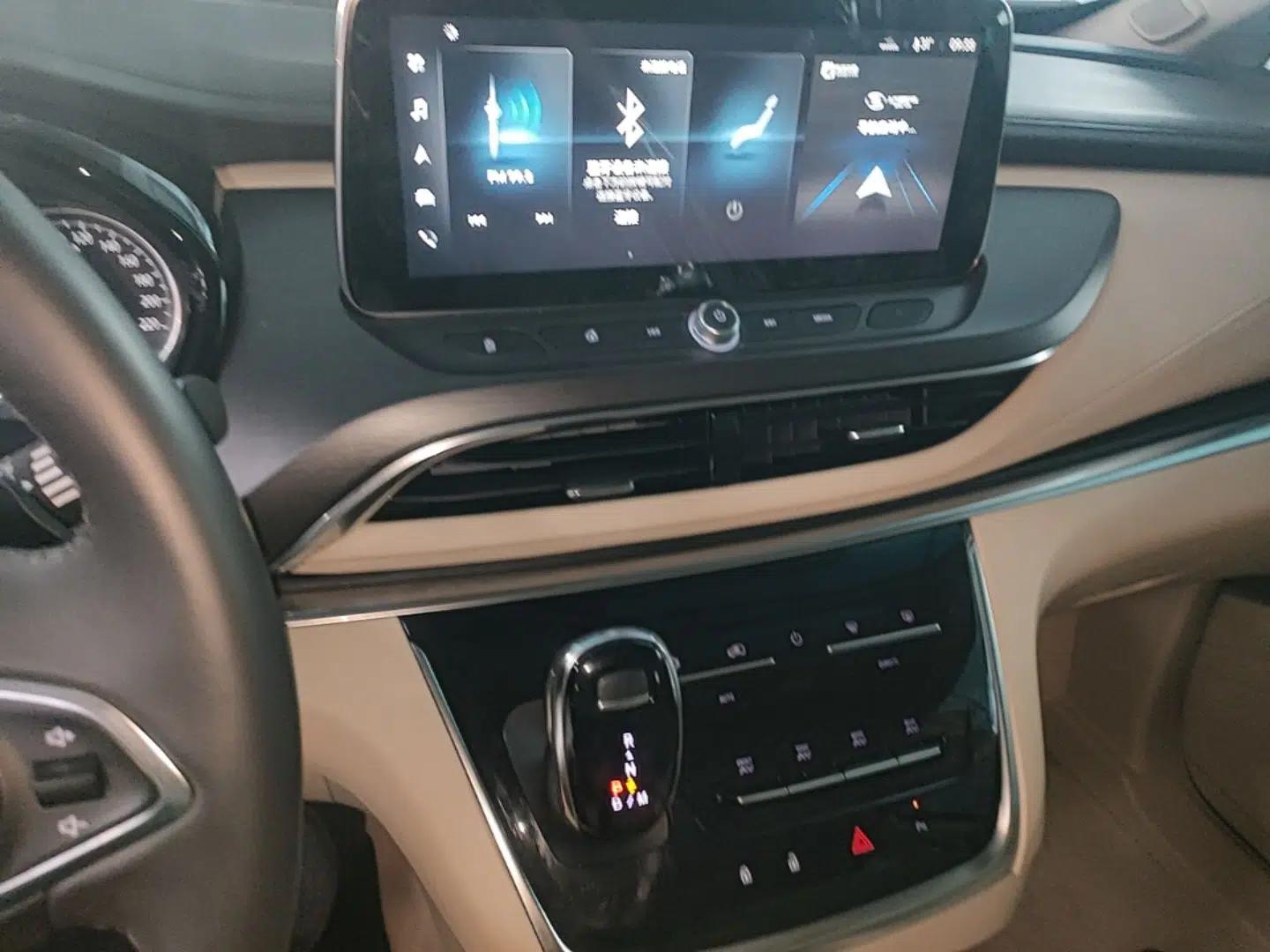 Buick GL8 2023 Facelifted Land Cruiser Executive Luxury Version — миниатюра 15