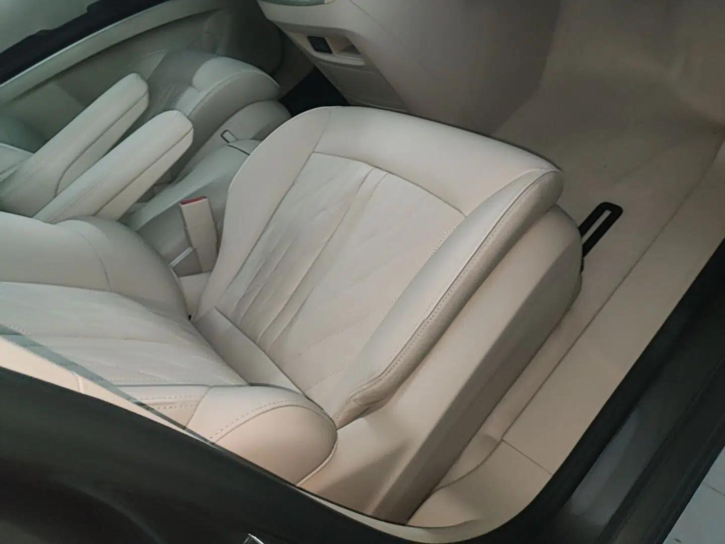 Buick GL8 2023 Facelifted Land Cruiser Executive Luxury Version — миниатюра 19