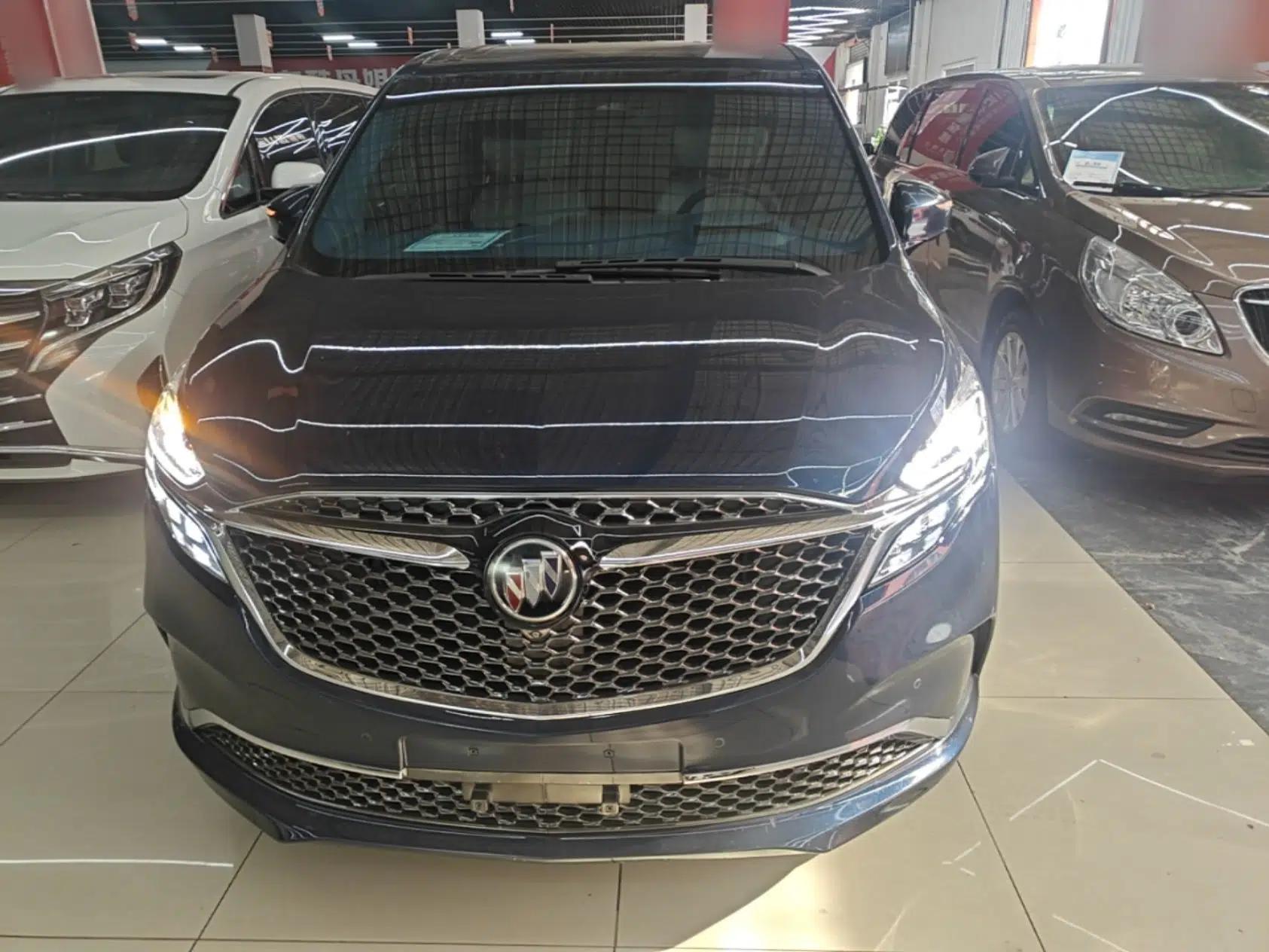 Buick GL8 2021 Avenir Aivia Four-Seat Prestige Edition — миниатюра 2