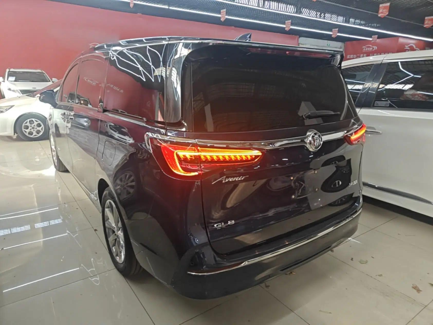 Buick GL8 2021 Avenir Aivia Four-Seat Prestige Edition — миниатюра 4
