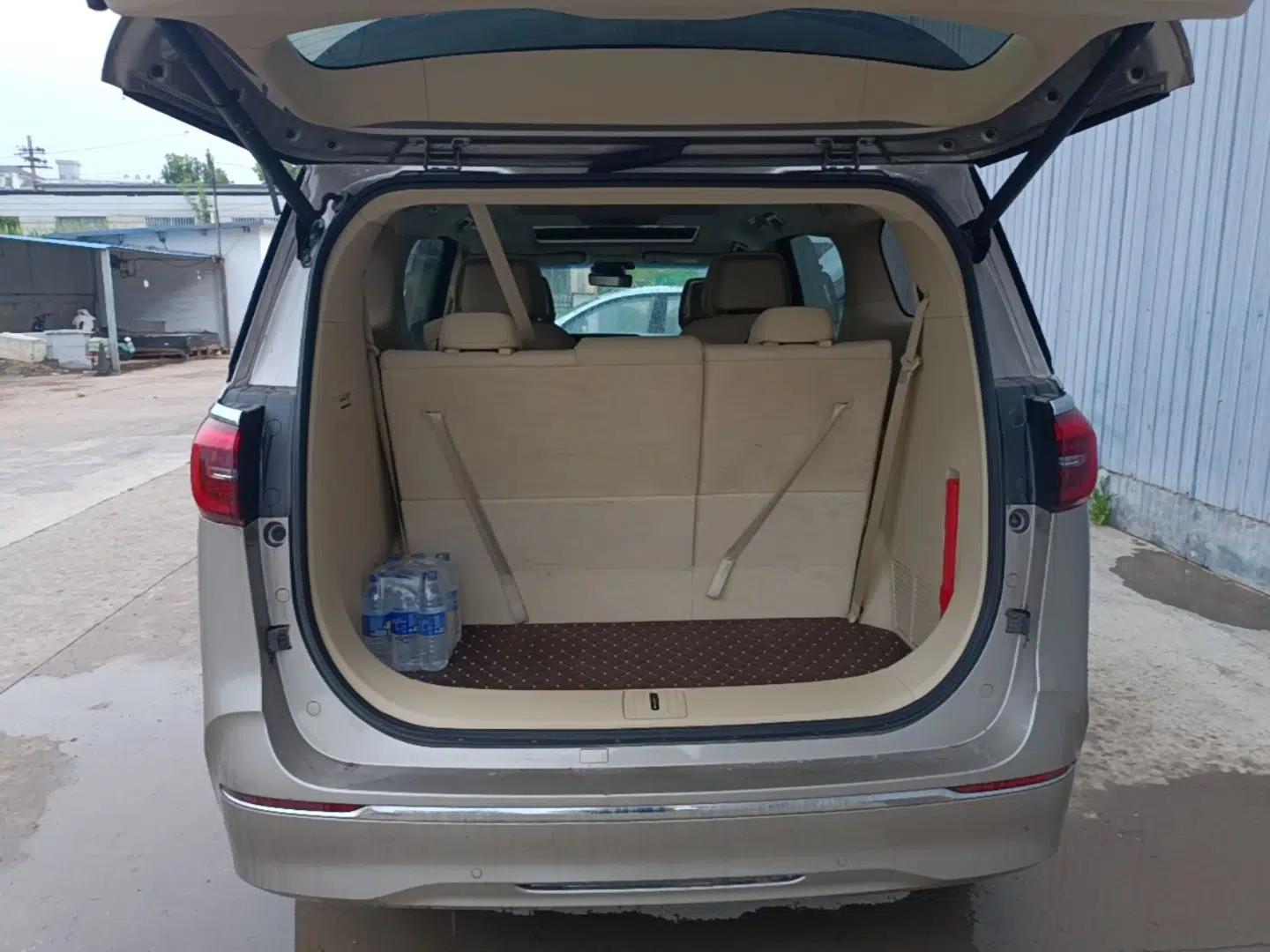Buick GL8 2023 ES Lu Zun Deluxe Model — миниатюра 22