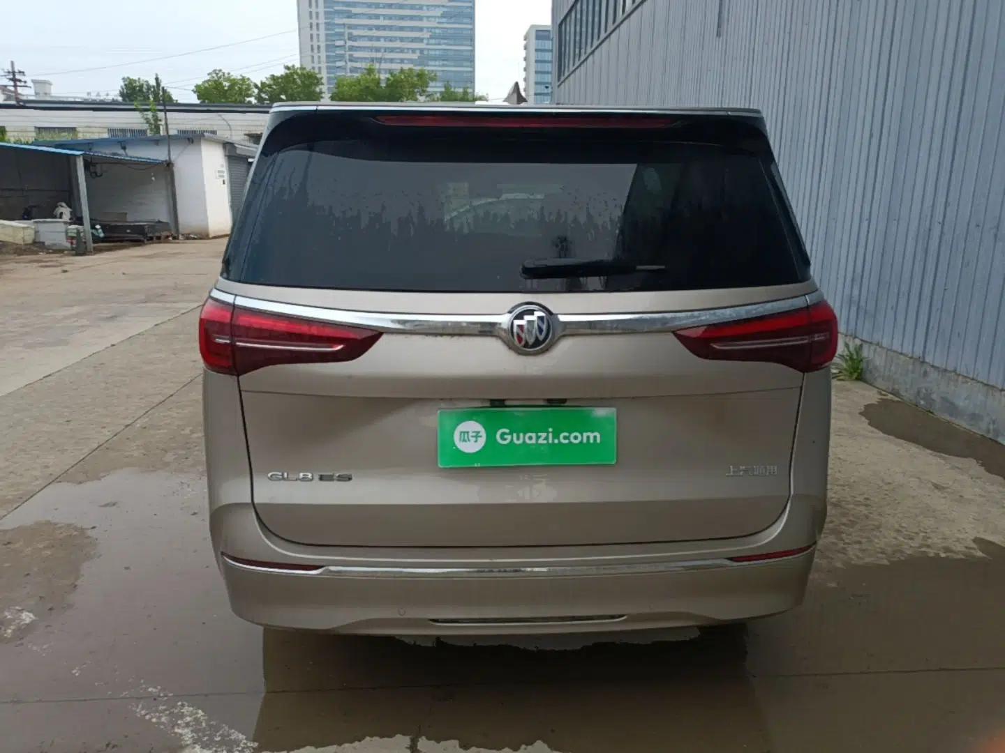 Buick GL8 2023 ES Lu Zun Deluxe Model — миниатюра 5