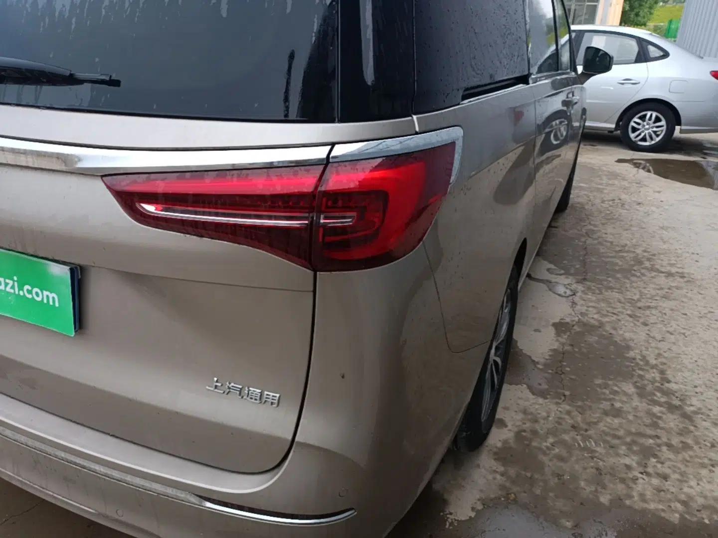 Buick GL8 2023 ES Lu Zun Deluxe Model — миниатюра 9